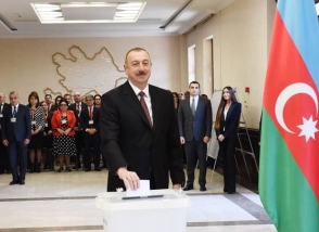 Ադրբեջանի նախագահական ընտրություններն ընթանում են կոպտագույն խախտումներով (տեսանյութ)