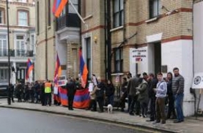 Լոնդոնի հայ համայնքը ցույց է իրականացրել (տեսանյութ)