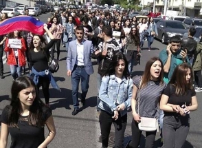 Հայ-ռուսական (սլավոնական) համալսարանի ուսանողները դասադուլ են անում (տեսանյութ)