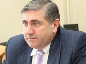 Արթուր Խաչատրյան.