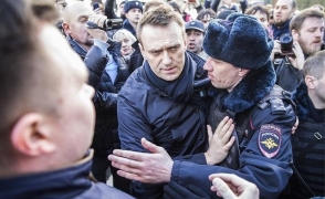 Ռուսաստանում «Նա մեր ցարը չէ» կարգախոսով ցույցեր են. Ալեքսեյ Նավալնին բերման է ենթարակվել  (տեսանյութ)