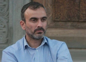 Ժիրայր Սեֆիլյանի և մյուսների գործով դատական նիստը չկայացավ․ քաղաքացիները Վերաքննիչ դատարանից երթով գնացին Վճռաբեկ դատարան (տեսանյութ)