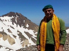 Հեղափոխությունը տուրինդուստրիայի ճյուղ չէ