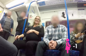 Լոնդոնի մետրոյում ոչ բոլորն են իրենց տեղը զիջում հղի կնոջը