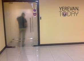 Այն, ինչ փնտրել են ոստիկանությունն ու ՀՔԾ-ն YerevanToday-ի խմբագրությունում, չեն գտել (տեսանյութ)