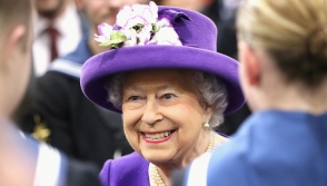 Королеву Елизавету II выселяют из Букингемского дворца