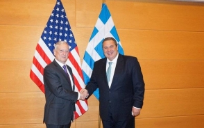 Греция предложила США разместить на своей территории больше военных баз