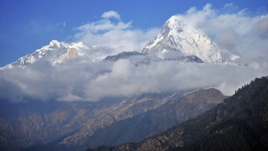 В Непале при сходе лавины погибли 9 альпинистов