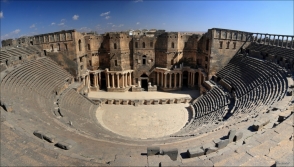 Сирийские реставраторы восстанавливают знаменитый амфитеатр (видео)