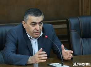 «То окружают НС с требованием избрать Никола Пашиняна, то готовы окружить, чтобы не избрали?» (видео)