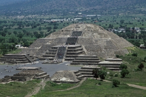 Под Пирамидой Луны в Мексике нашли вход в «загробный мир»