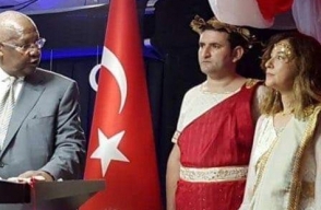 Թուրքիայի դեսպանի նկատմամբ հետաքննություն է սկսվել՝ հունական աստվածուհու համազգեստ կրելու համար