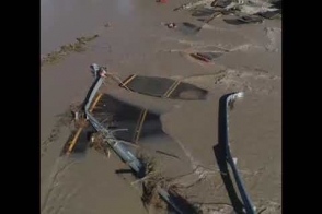 Իտալիայում ջրհեղեղի հետևանքով կամուրջ է փլվել