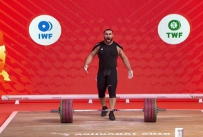 Тяжелоатлет Симон Мартиросян установил мировой рекорд и стал чемпионом мира (видео)