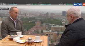 Николай Сванидзе взял интервью у Роберта Кочаряна (видео)