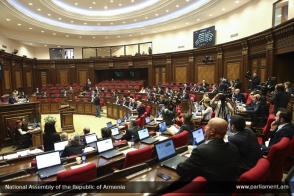 Парламент Армении утвердил госбюджет на 2019 год (видео)