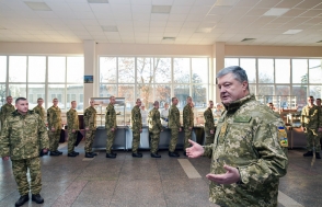 Украина перебросит армейские подразделения к границе с Россией