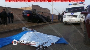 Երևանում Volkswagen-ը գլխիվայր շրջվելով՝ հայտնվել է կանաչ գազոնում. կա 2 զոհ, 2 վիրավոր