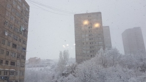 Երևանում առատ ձյուն է տեղում (լուսանկար)