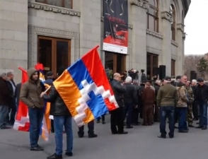 Митинг на площади Свободы против тезиса «Территории в обмен на мир» (видео)