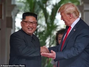 Трамп и Ким Чен Ын не пришли к соглашению на саммите (видео)