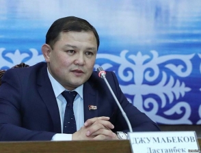 Спикер парламента Киргизии оказался в центре скандала из-за ошибок в письме