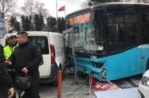В Стамбуле автобус врезался в пешеходов