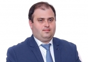 Ես օրվա իշխանություններին պատվիրել եմ բարելավել իմ կյանքը, այլ ոչ թե տոնացույցում փոփոխություն մտցնել