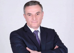 Անձի երկվության այս դիլեման, ցավոք, երկարաձգվում է