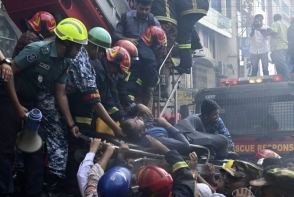Число погибших при пожаре в Дакке возросло до 25