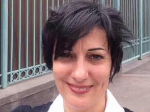 Ըստ օդում և Վիքիպեդիայում կախված լուրերի՝ Նազենի Ղարիբյանն ունի ֆրանսիական քաղաքացիություն