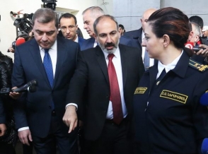 Никол Пашинян: «Всех, кто работал в этой комнате с таким флагом, уволить!»