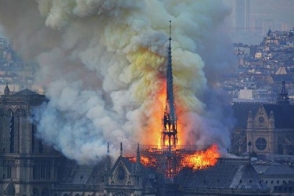 Собор Парижской Богоматери после пожара