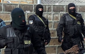 СНБ Армении проводит обыск в доме Миграна Погосяна (видео)