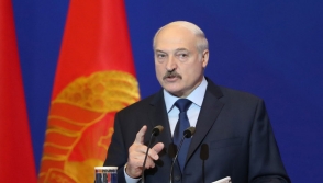 Лукашенко заявил о необходимости изменения Конституции Белоруссии