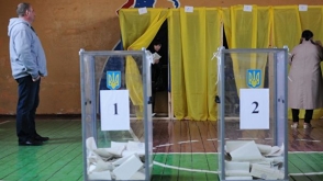 На Украине стартовал второй тур президентских выборов (видео)