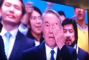 Назарбаев не смог сдержать слез в конце съезда «Нур Отан» (видео)