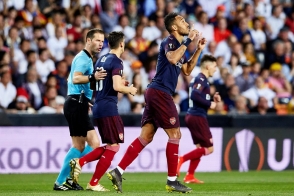 «Арсенал» обыграл «Валенсию» и вышел в финал: Мхитарян отдал голевой пас (видео)