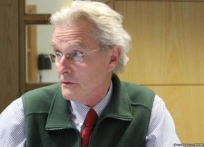 Նեյլ Մաքֆարլեյն․