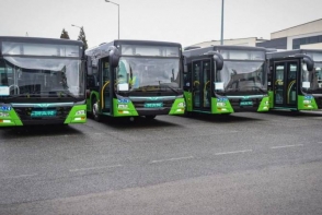 По улицам Тбилиси начали курсировать новые 10-метровые автобусы
