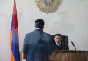 Роберт Кочарян по данному уголовному делу не имеет надлежащего статуса обвиняемого – адвокат