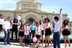 Сегодня в школах Армении прозвучит «последний звонок»