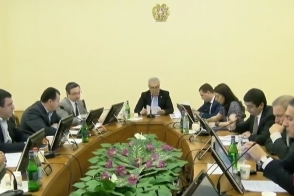 Լեզվակռիվ իմքայլականների ու ԼՀԿ-ականի միջև