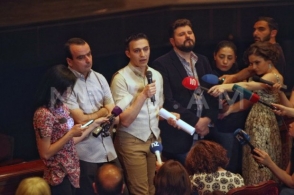 «Դեմ ենք Նազենի Ղարիբյանին». Օպերային թատրոնի կոլեկտիվը ժողով է հրավիրել (տեսանյութ)