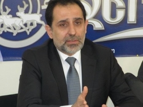 Փաստորեն, հեղափոխության նավը ջուր է լցվում