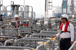 Китай прекратил закупать иранскую нефть из-за санкций США