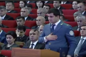 Выговор от президента Рахмона отправил таджикского таможенника в кардиологию
