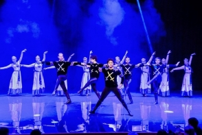«Հովհաննես Գասպարյանի անվան պարի ակադեմիայի (Հովիկ Ստուդիո)» թվով 28-րդ մենահամերգը և հայկական պարը մոսկովյան բեմում (լուսանկար)