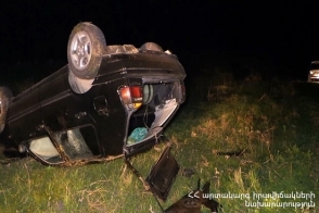 Ավանում մեքենան հայտնվել է գերեզմանատան տարածքում և կողաշրջվել