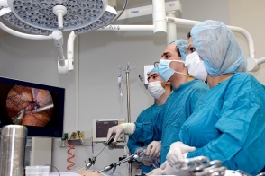 Վիրահատվեք ՀՀ-ում ՌԴ, ԱՄՆ, Բելգիայի առաջատար ճողվածքաբան-վիրաբույժների կողմից